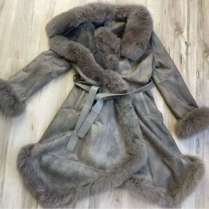 Elegant Gray Fur-Trimmed Women's Coat